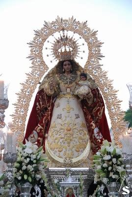 Hoy procesión de la Virgen del Rosario del Barrio León