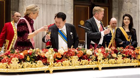 Koninklijk Paar Organiseert Staatsbanket Voor Zuid Koreaanse President