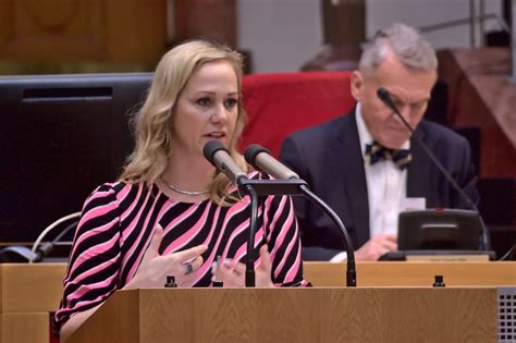 Jana Komrsková | Dokončení ustavujícího jednání ZHMP dne 16.… | Flickr