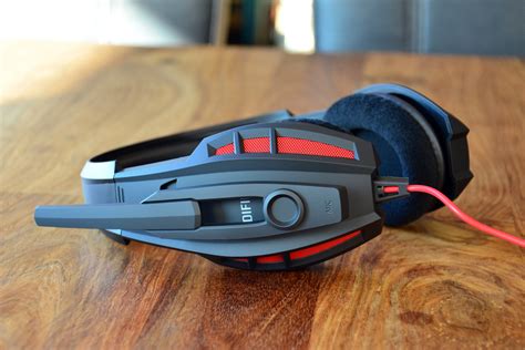Edifier G2 | Techtesters
