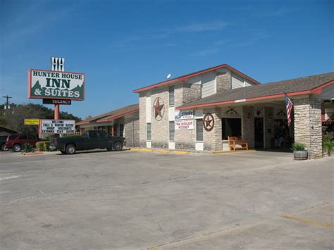 Hunter House Inn & Suites - Hotel Reviews (Ingram, TX) - TripAdvisor