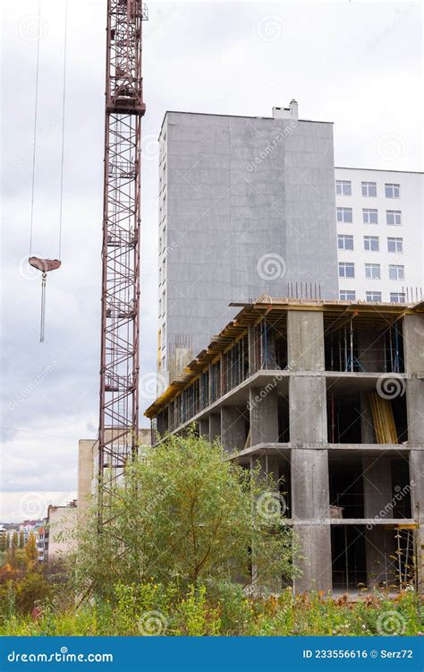 Bau Eines Mehrst Ckigen Geb Udes In Der Stadt Stockfoto Bild Von Kran