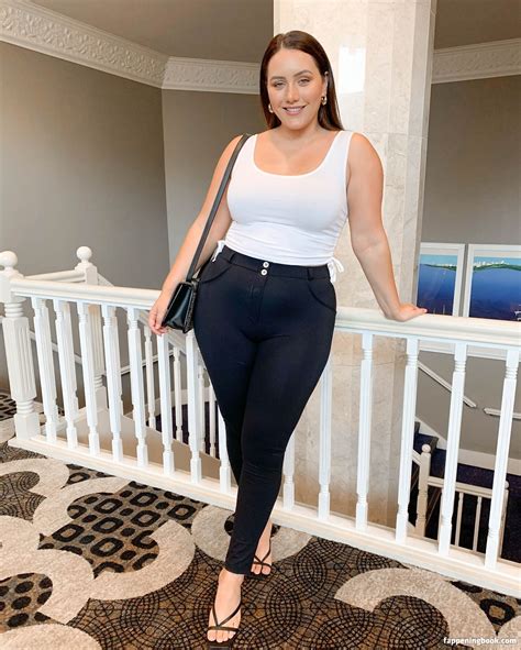 Yasmine MInovski Yasmine Minovski Nude OnlyFans Leaks Fappening FappeningBook