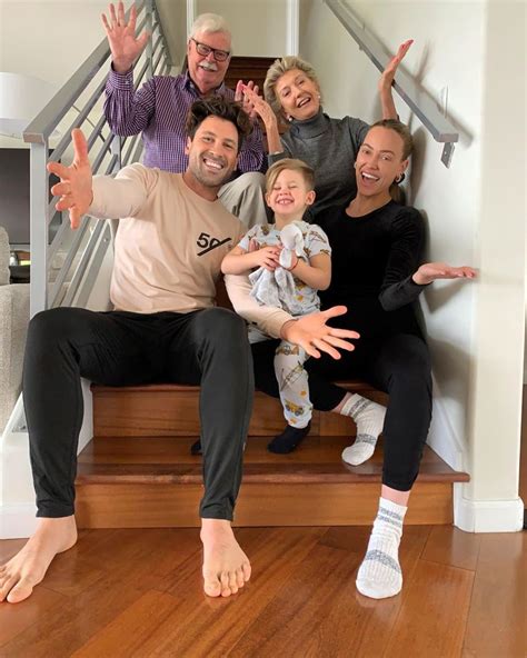 Peta Murgatroyds And Maksim Chmerkovskiys Photos With Son Shai