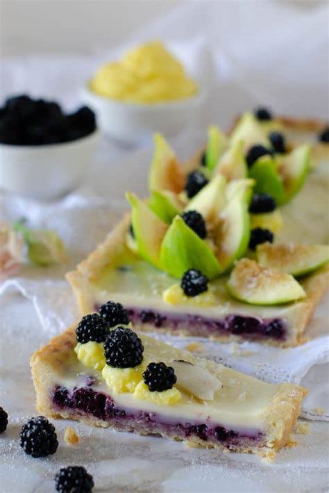 Crostata Senza Burro Con Panna Cotta Al Cocco Fichi E More