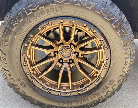 Chevrolet Silverado White Fuel Off Road Rebel 6 D681 Wheel Front