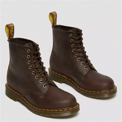 Blake Livelys Dr Martens Boots Arent The Conventional Style But We