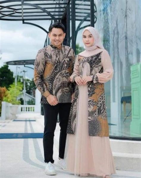 Contoh Model Baju Gamis Batik Kombinasi Polos Stunning Evermos