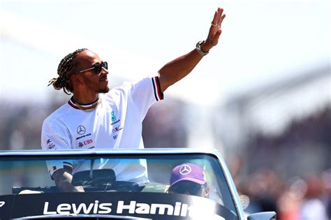 Fans Fix F1 S Twitter Post On The Eve Of Lewis Hamilton S 300th Gp Claiming He Should Ve Been