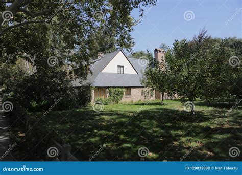 Palo-Alto, California, September 2016 House of Steve Jobs with Apple ...