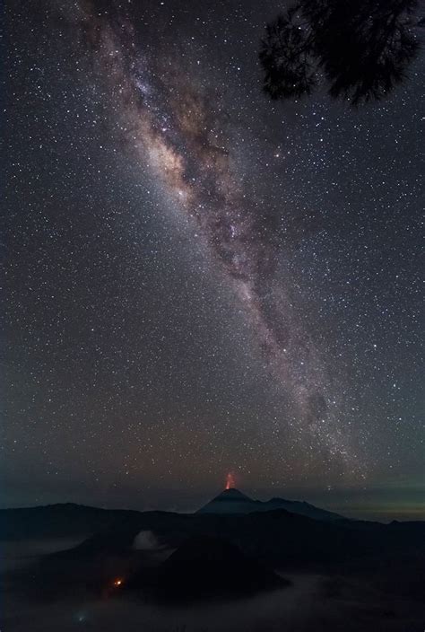 Timelapse: Indonesian Volcanoes at Day and Night by Thierry Legault ...