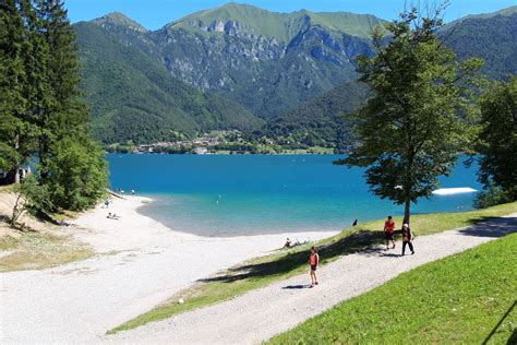 La Passeggiata Del Lago Di Ledro Un Angolo Di Paradiso A Km Da Riva