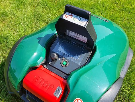 Robomow RK1000 Review | Techtesters