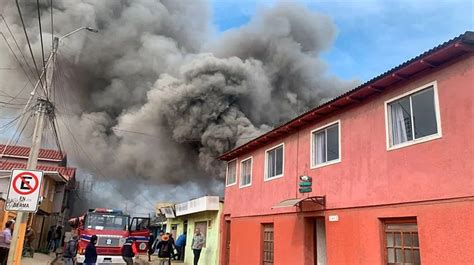 Incendio Afecta A Dos Viviendas En Caleta Las Ventanas Bah A On Line