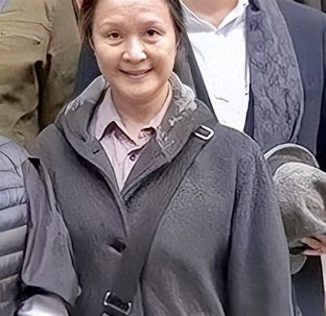 方舒：一婚嫁陳國星，二婚嫁小10歲屠洪剛被拋棄，今65歲蒼老難辨 每日頭條