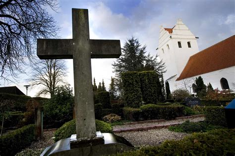 Begravelser Og Bis Ttelser Fredag Den April Fyens Dk