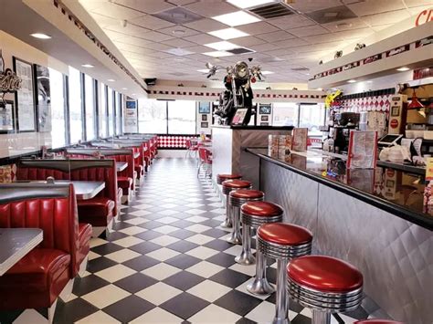 The 1950s-Style Diner In Michigan Where You Can Revisit The Glory Days