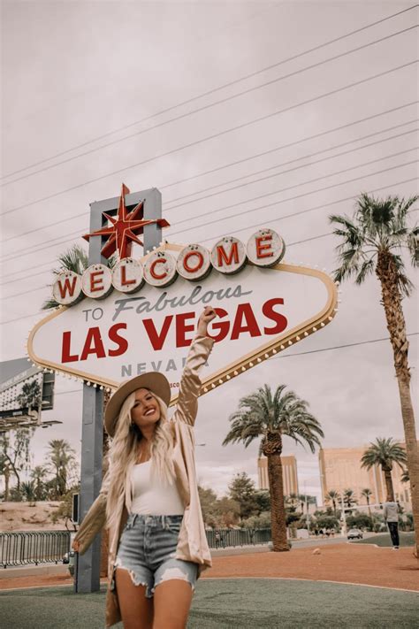TOP PHOTO SPOTS IN VEGAS Blonde To Bronze