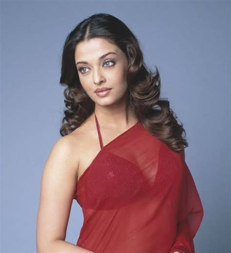 Aishwarya Rai Looks Hot In Red Saree 8 Pics Red Bra CrazySexyCool Bollywood