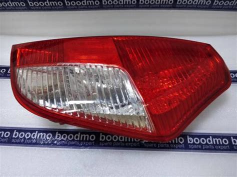 Rear Combination Lamp Right Lumax 081RCUIDR Compatibility Features