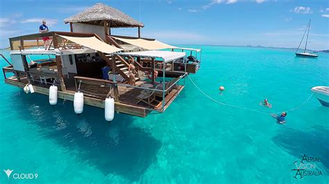 Floating Bar In The Middle Of The Ocean Aptly Titled Cloud 9 Demilked