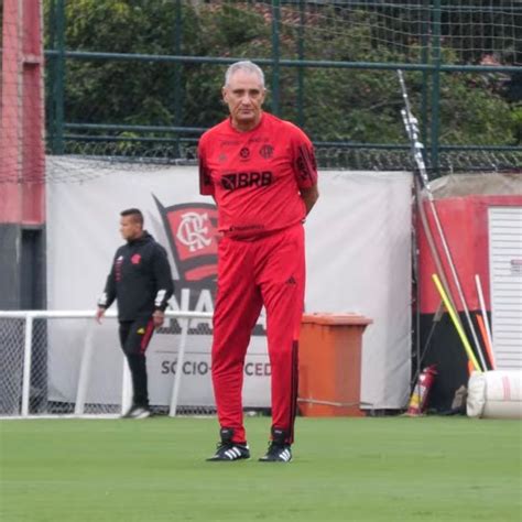 Tite Tem Dor De Cabe A No Meio De Campo Do Flamengo Entenda O Caso