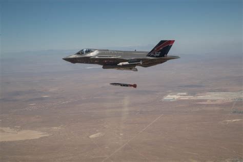 Pentagon Pulls Down Images Of Nuclear Bomb Drop Test From F 35