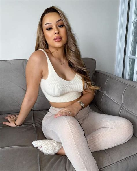 Hot Sexy Rebecca Vieira Bikini Pics