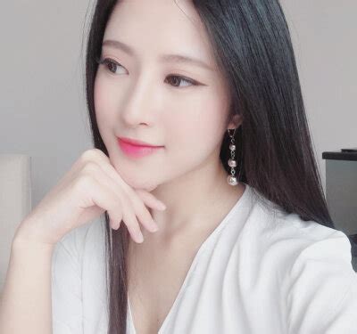 Nude 主播免费直播性爱表演和聊天 Stripchat