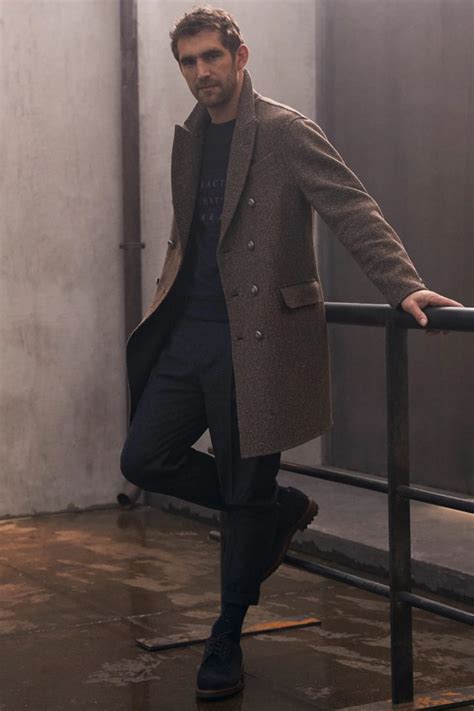 The 8 Best Overcoat Styles For Men (And How To Wear Them)