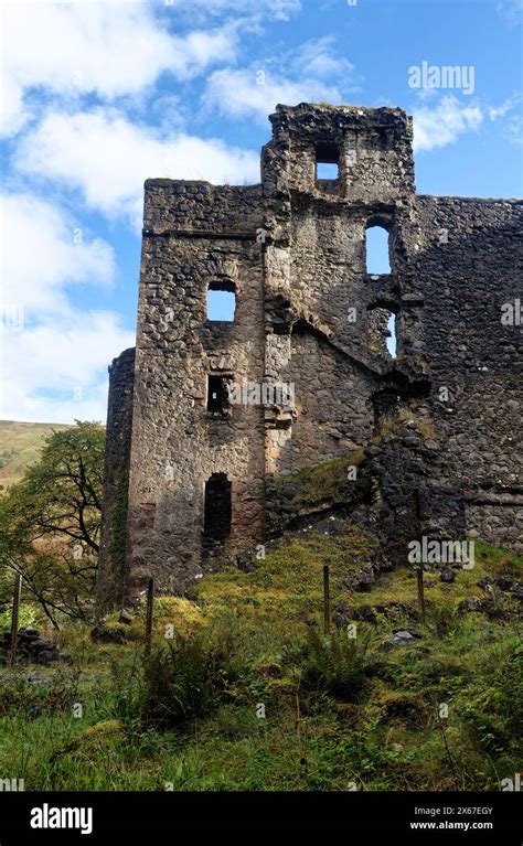 The ruins of Invergarry Castle, home of Clan MacDonell, at Glengarry ...