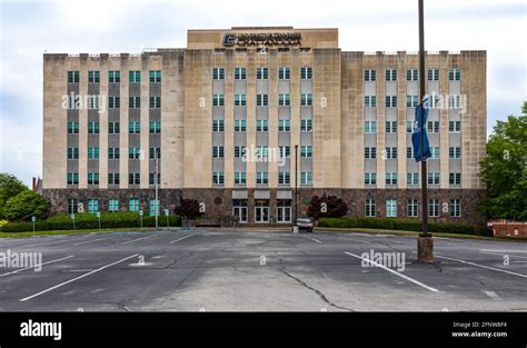 CHATTANOOGA, TN, USA-8 MAY 2021: Imposing 6 story building (unmarked) on the campus of the ...