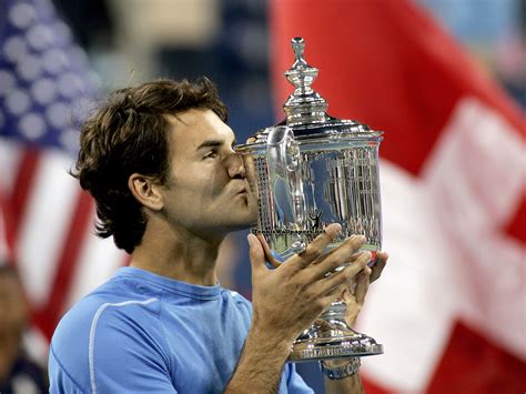 Roger Federer Us Open Trophy Photo