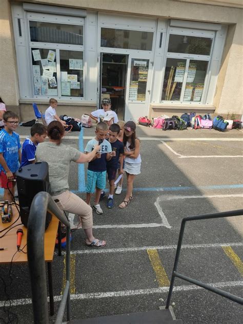 Inauguration des bancs de lamitié jeudi 29 juin 2023 Ecole primaire