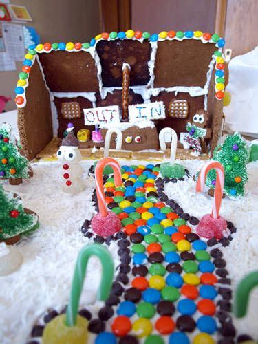 Santa S Workshop Gingerbread House On Craftster Org