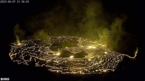 Kilauea Webcam Streams Hawaii Volcano Eruption Live | AllSides