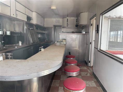 Abandoned diner in a forgotten town! : r/AbandonedPorn