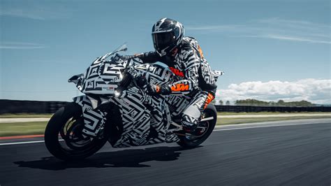 2025 KTM 990 RC R Preview Specs Features Photos