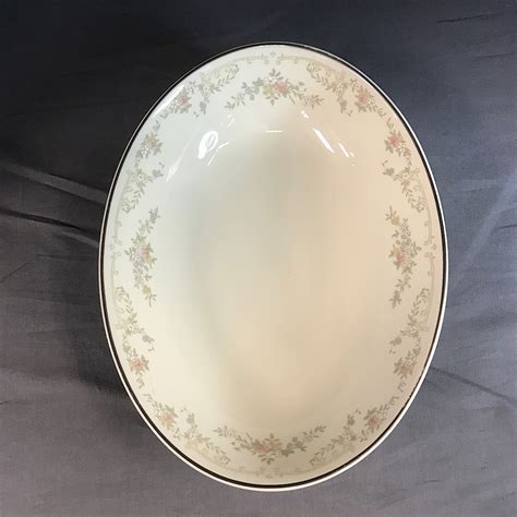 Royal Doulton Diana H5079 Vegetable Bowl Open Oval Echo S China