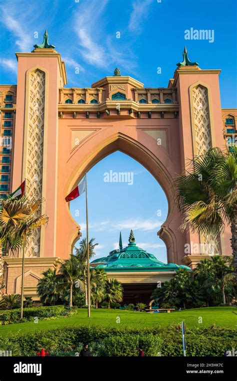 Atlantis, The Palm Hotel in Dubai, United Arab Emirates Stock Photo - Alamy