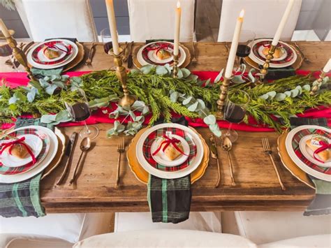 How to Decorate a Beautiful Christmas Table on a Budget