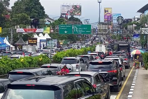 Foto Jalur Puncak Kembali Berlaku Ganjil Genap Akhir Pekan Ini