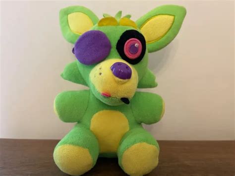 Peluche De Collection Fnaf Five Nights At Freddys Blacklight Vert Foxy