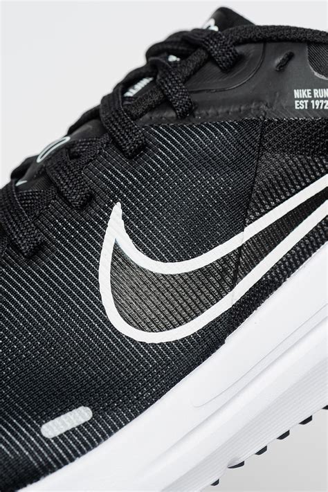 Nike Downshifter 12 Logós Futócipő Fekete Fehér 8 Emaghu