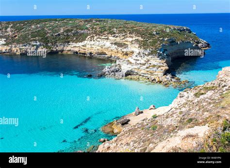 La Isla De Lampedusa Sicilia Playa De Conejo Y Conejo Isla Lampedusa