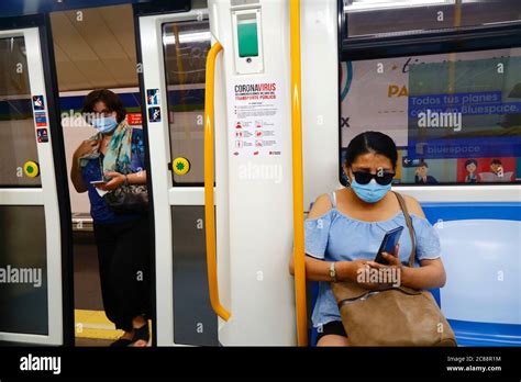 22nd de julio de 2020 Madrid España Una pasajera lleva mascarilla