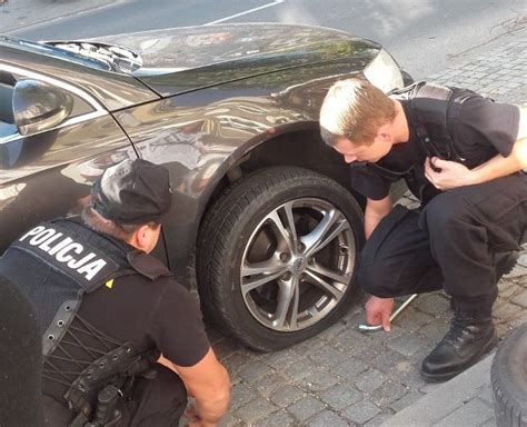 Nietypowa interwencja policjantów w Zielonej Górze Pomogli kobiecie