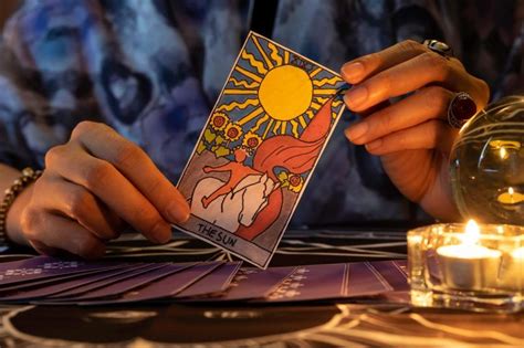 Tarot Card Reading: What is it and how can you do it? 