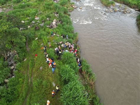 La Jornada Muere brigadista al ser arrastrado por corriente del río