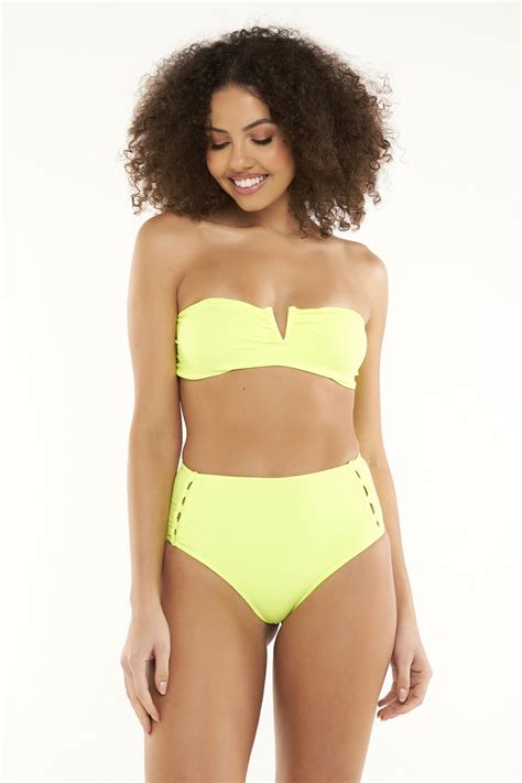 Hot Pants Detalhes Laterais Verde Neon Canelado Ilha Bikini